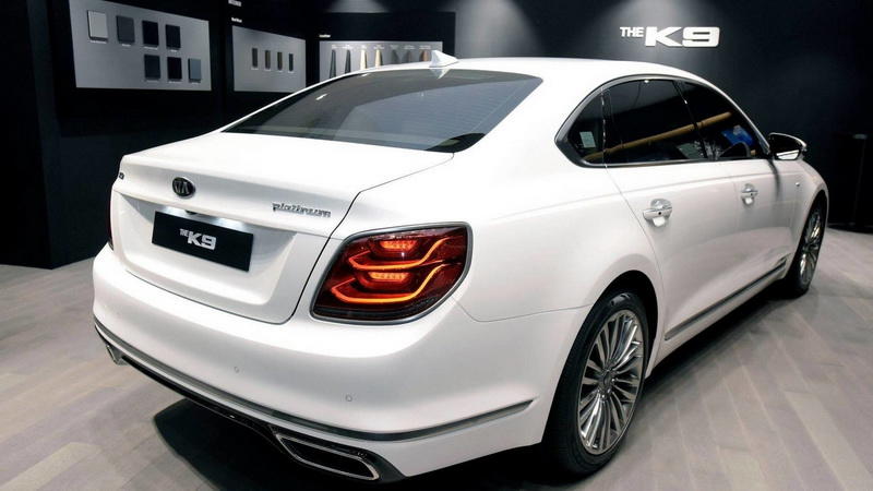 Официально рассекречен новый роскошный седан от Kia