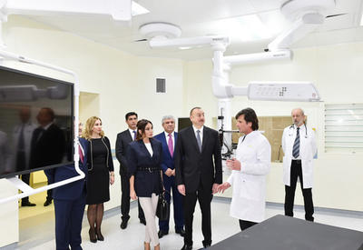 Президент Ильхам Алиев и его супруга Мехрибан Алиева приняли участие в открытии Международного госпиталя Bona Dea <span class="color_red">- ФОТО</span>