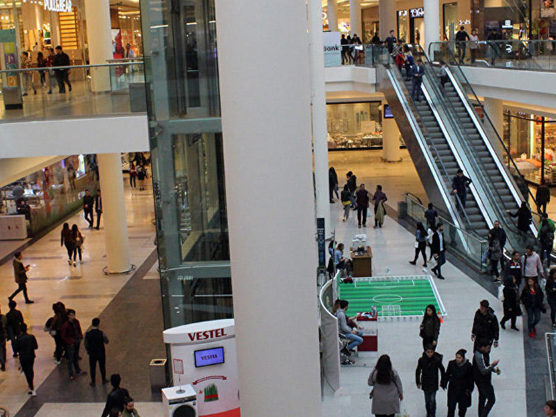 Сегодня в Баку открываются крупные торговые центры и моллы