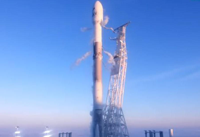SpaceX успешно вывела на орбиту десять спутников