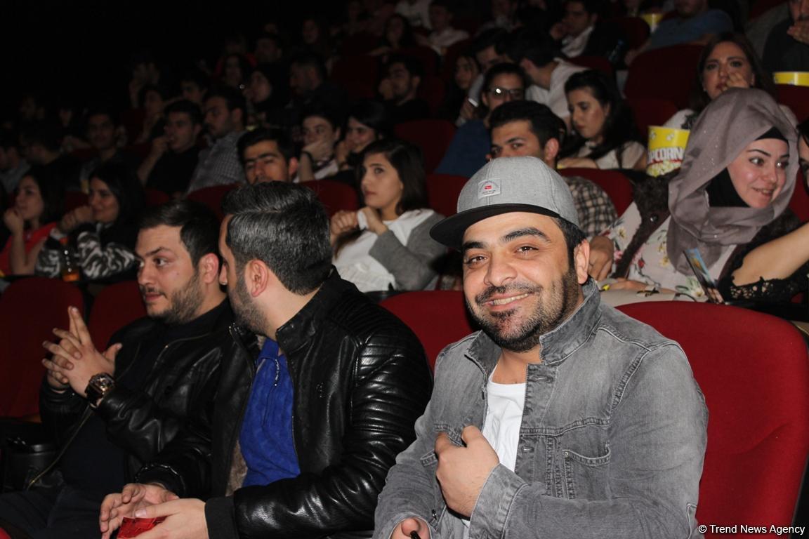 ÐÐ¶Ð¸Ð¾ÑÐ°Ð¶ Ð²Ð¾ÐºÑÑÐ³ Ð·Ð²ÐµÐ·Ð´ ÑÑÑÐµÑÐºÐ¾Ð³Ð¾ ÐºÐ¸Ð½Ð¾: Ð³Ð°Ð»Ð°-Ð²ÐµÑÐµÑ ÑÐ¸Ð»ÑÐ¼Ð° "Ailecek ÅaÅkÄ±nÄ±z" Ð² ÐÐ°ÐºÑ - Ð¤ÐÐ¢Ð