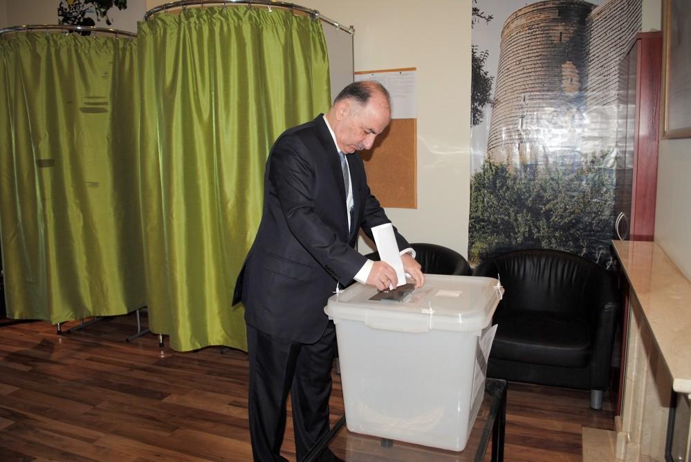 В Латвии голосуют на выборах президента Азербайджана