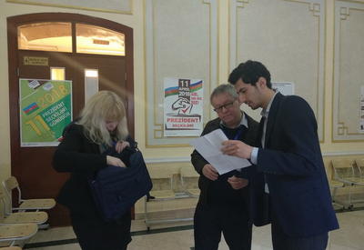 Миссия ПАСЕ начала наблюдение за ходом голосования на президентских выборах в Азербайджане <span class="color_red">- ФОТО</span>