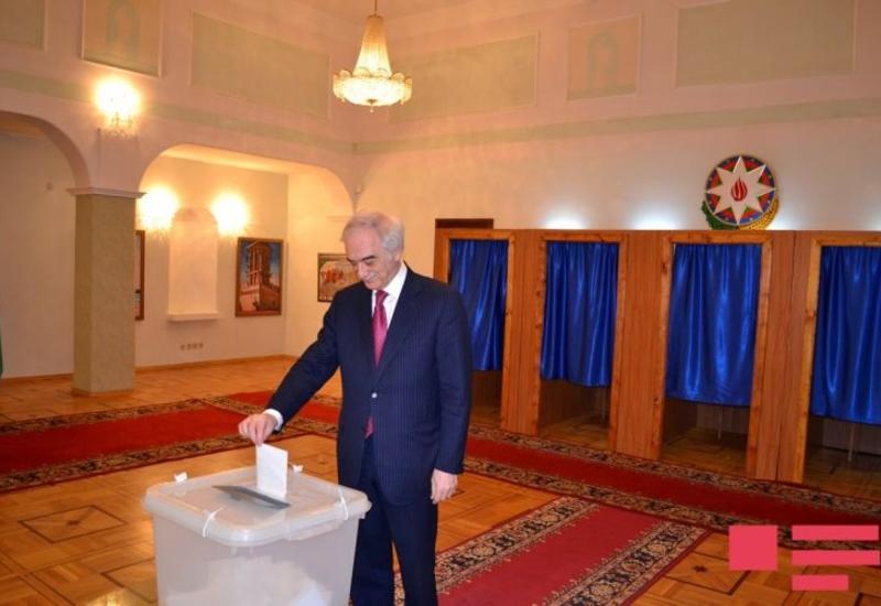 Полад Бюльбюльоглу: Граждане Азербайджана активно голосуют в России