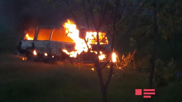 В Барде сгорел микроавтобус, много пострадавших