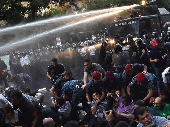 «Новое 1 марта 2008 года»: Армения в ожидании очередной кровавой ночи