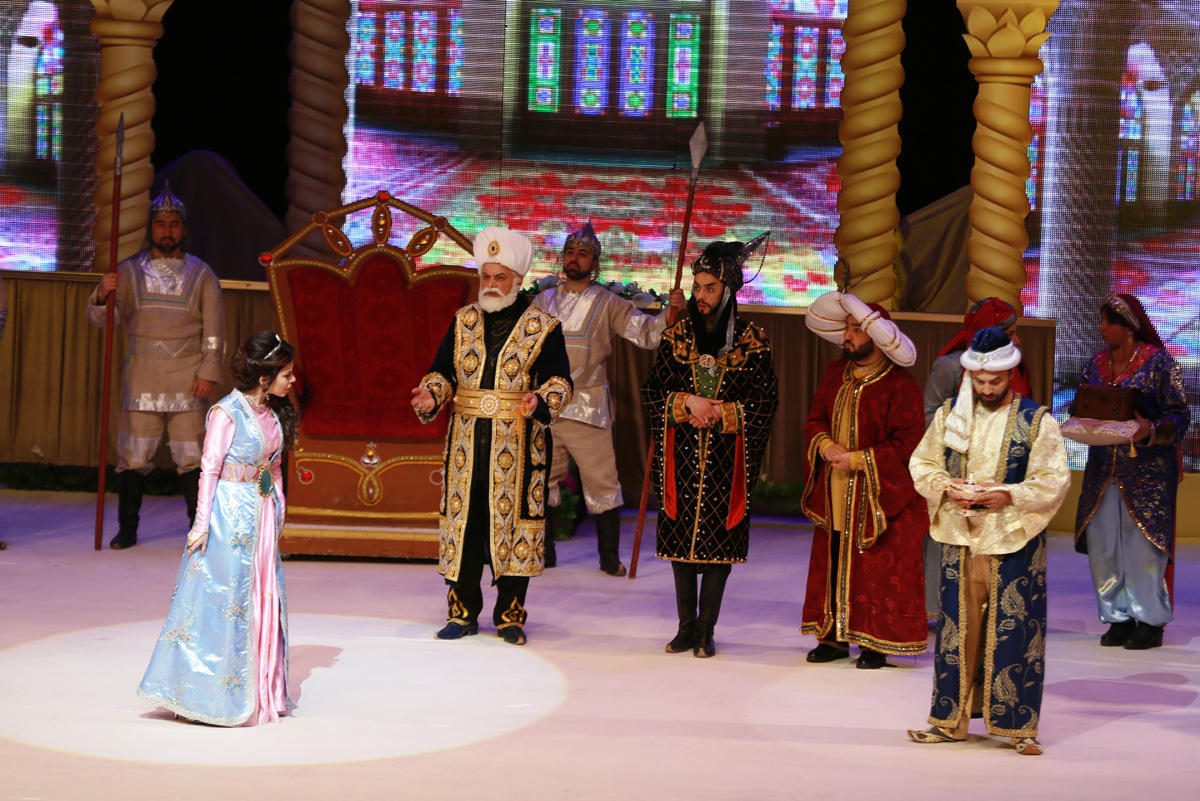 С аншлагом прошел первый в Азербайджане детский мюзикл "Аладдин" с участием звезд