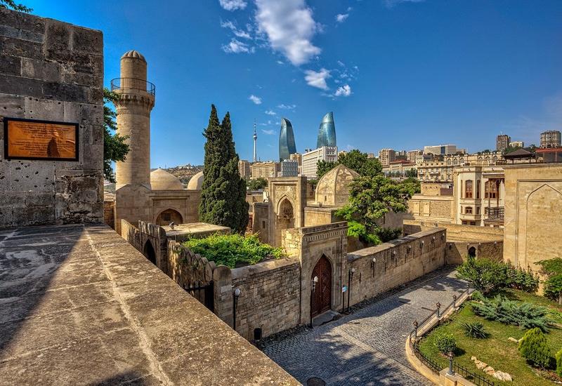 Баку входит в ТОП-3 городов СНГ для весенних путешествий