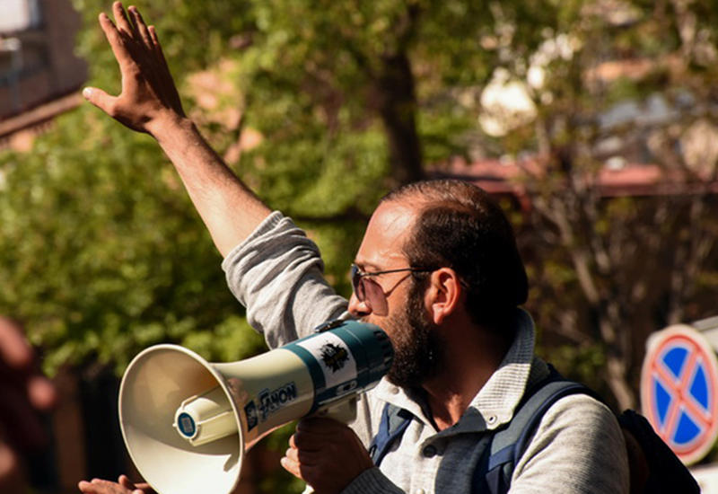 Протестующие в Ереване заблокировали МИД и Генпрокуратуру