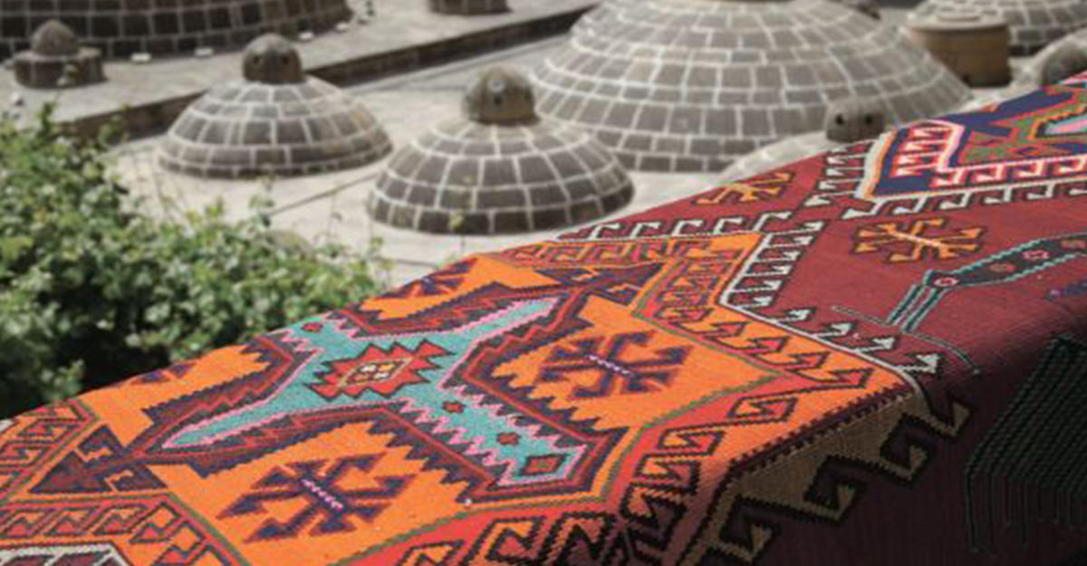 Искусство ковроткачества - в генах азербайджанского народа, и никому его у нас не отнять