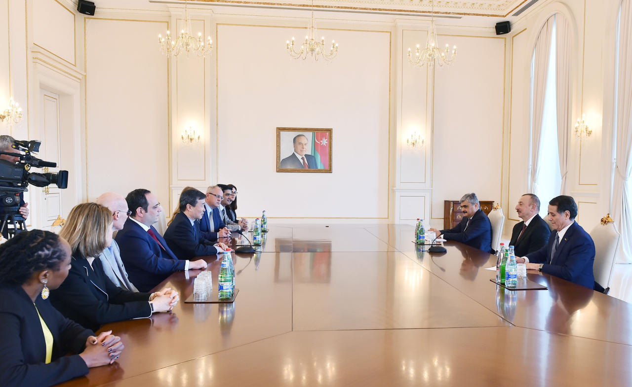 Президент Ильхам Алиев принял делегацию Международного бюро выставок