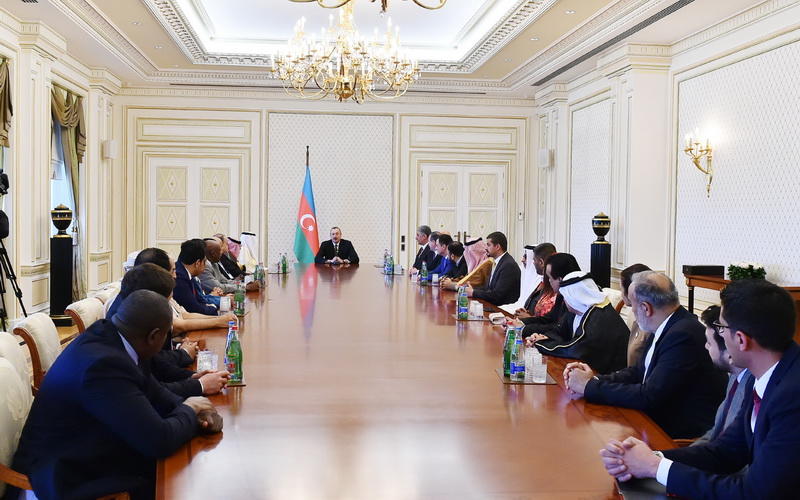Президент Ильхам Алиев принял министров молодежи и спорта, участвующих в IV сессии Конференции ОИС