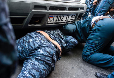 В Ереване задержаны 100 активистов <span class="color_red"> - ВИДЕО</span>
