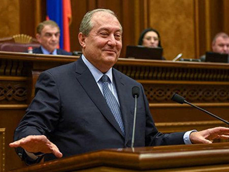 Ermənistan prezidenti müxalifəti dialoqa çağırıb