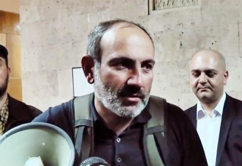 Nikol Paşinyan: "Serj Sarkisyan vəziyyətə nəzarət etmir"