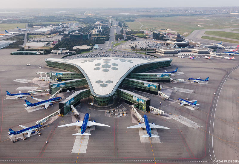 Как сильный туман повлиял на работу Международного аэропорта Гейдар Алиев