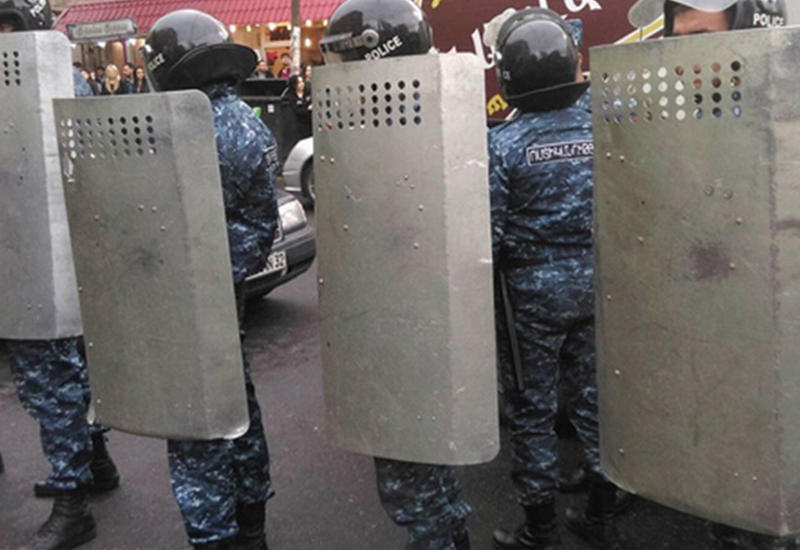 Полиция Армении стала более беспощадной