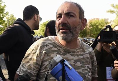 В Ереване задержали лидера оппозиции Пашиняна