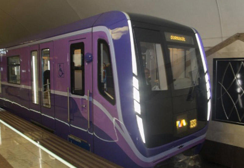 Yeni metro qatarı sərnişinlərin istifadəsinə verilib