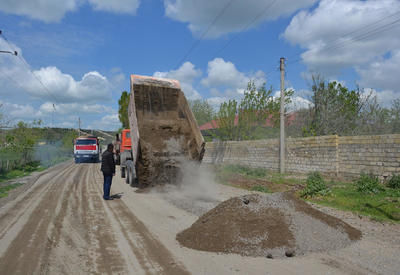 В Азербайджане реконструируются дороги, соединяющие прифронтовые села <span class="color_red">- ФОТО - ВИДЕО</span>