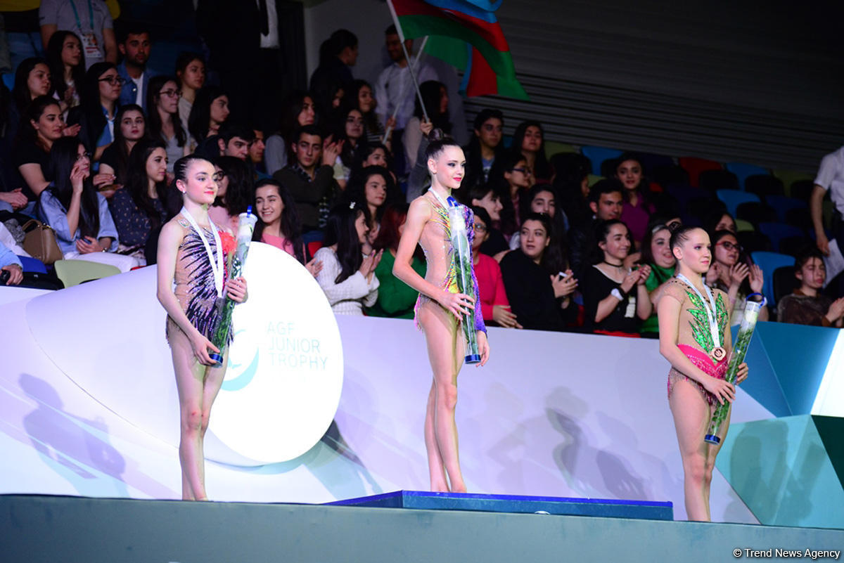 В Баку награждены призеры AGF Junior Trophy в упражнениях с обручем и мячом