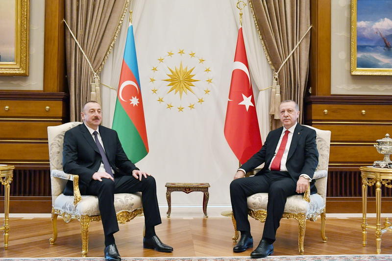 Состоялась встреча один на один президентов Азербайджана и Турции