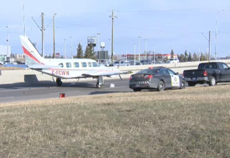 В Канаде во время аварийной посадки у самолета отпал кусок крыла