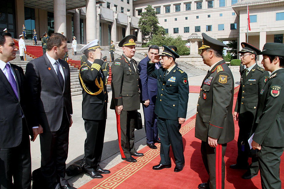 Азербайджан и Китай подписали документ о военной помощи