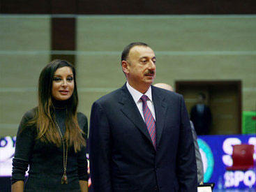 Президент Ильхам Алиев и Первая леди Мехрибан Алиева приняли участие в открытии реконструированного фонтанного комплекса 