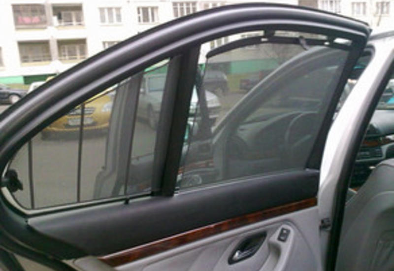 В Азербайджане вновь разрешат шторки и жалюзи в автомобилях
