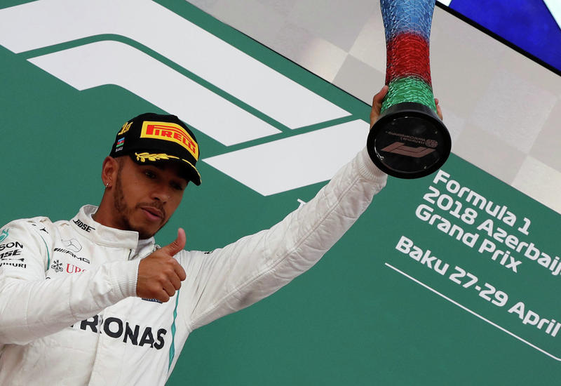 Хэмилтон: Повезло, что выиграл Гран-при Азербайджана, Боттас заслуживал победы