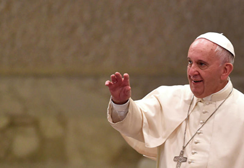Папа римский назвал труд фундаментальным элементом достоинства человека