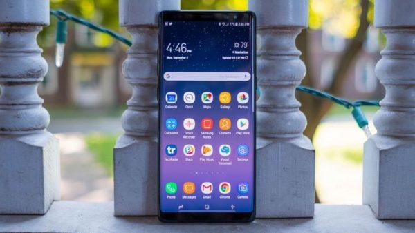 Самсунг Galaxy J4 (2018) показался на «живых» снимках Самсунг Galaxy J4 (2018) показался на «живых» снимках