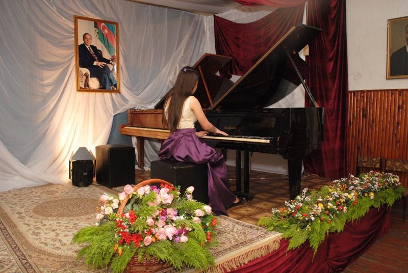 В Баку состоялся концерт, посвященный 95-летию со дня рождения Общенационального лидера Гейдара Алиева