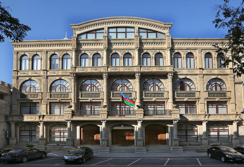 В закон "О Счетной палате Азербайджана" внесено более 30 изменений