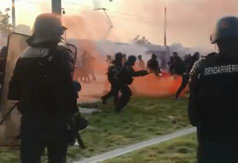 Фанаты испанского "Атлетико" устроили бои с французской полицией