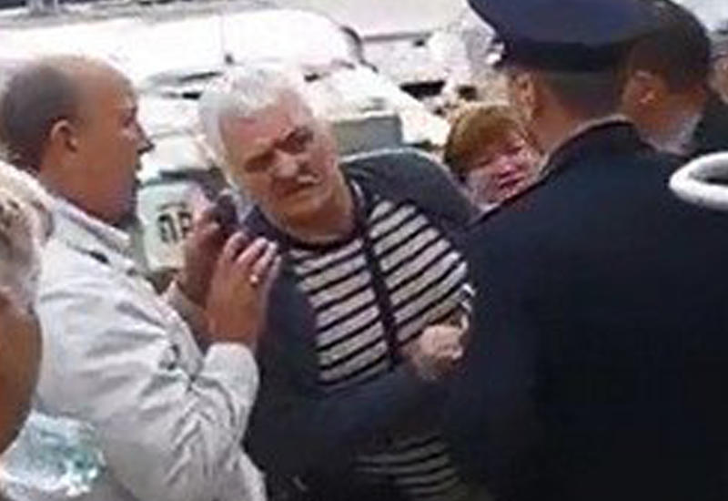 Полицейский-симулянт из Геленджика изобразил страшную боль после толчка пенсионера