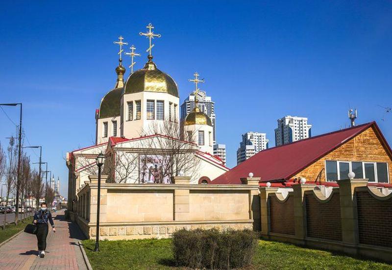 В чечне есть православные храмы. Храм Михаила Архангела (Грозный). Православный храм Архангела Михаила в Грозном. Православный храм Михаила Архангела город Грозный. Грозный храм Архангела Михаила центр.