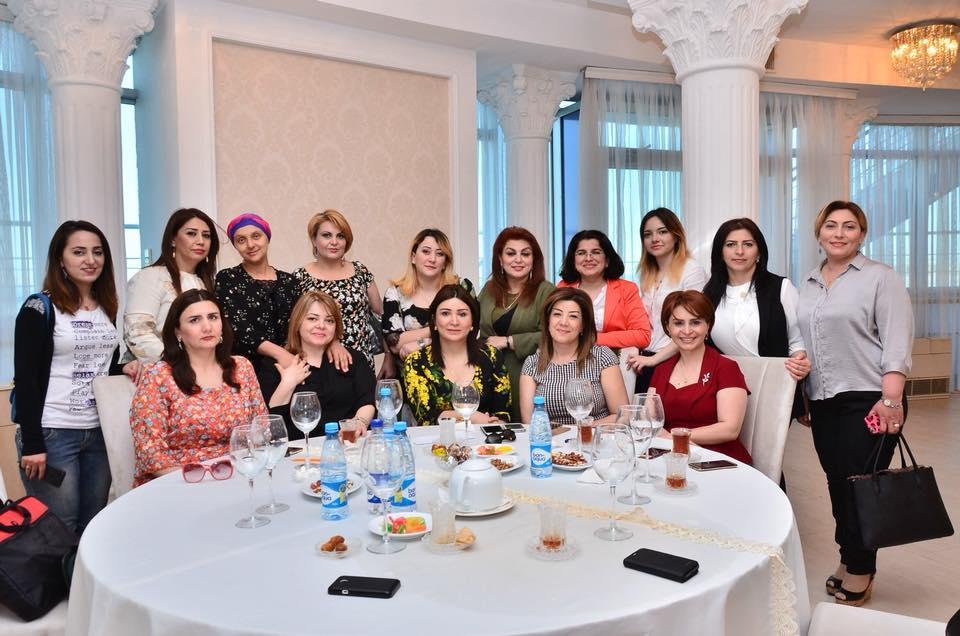 Известные деятели культуры поддержали тяжелобольную азербайджанскую журналистку