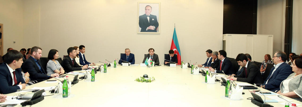 Азербайджан и Казахстан расширяют бизнес-связи