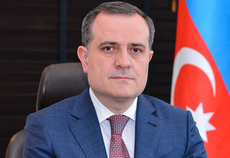 Təhsil naziri: "Azyaşlı şagirdlərin yükü azaldılacaq"