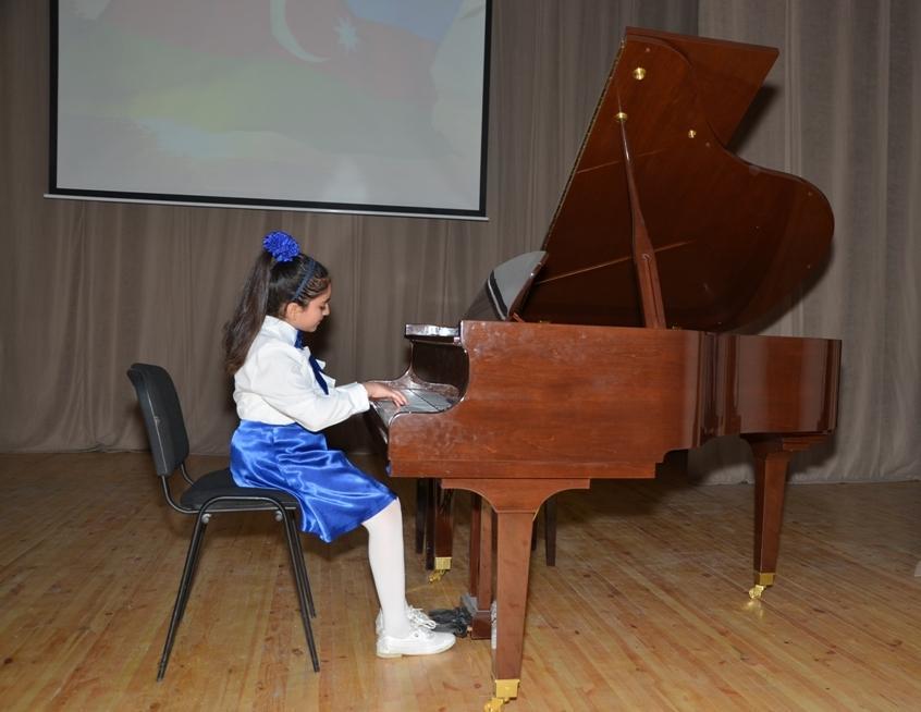 В бакинской музшколе прошел концерт, посвященный 95-летию Общенационального лидера Гейдара Алиева