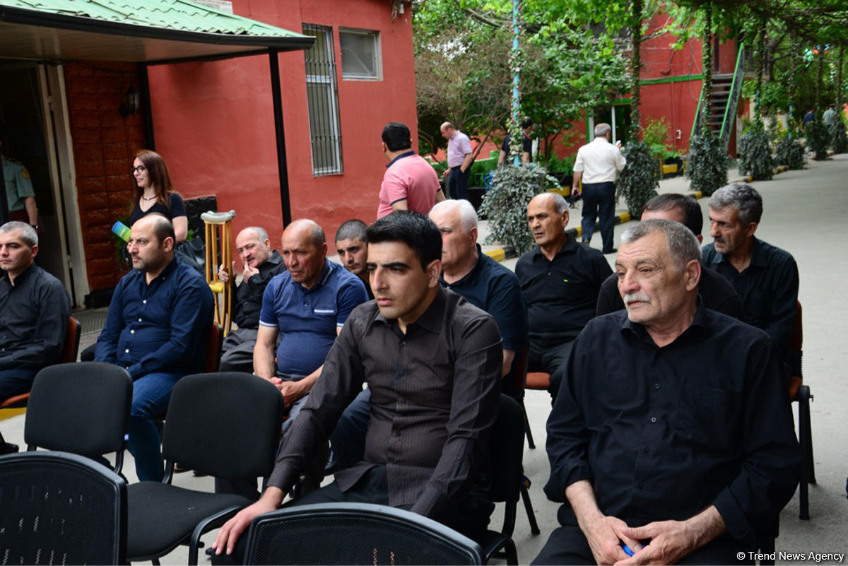 В лечебном учреждении Пенитенциарной службы минюста Азербайджана освобождены 17 заключенных