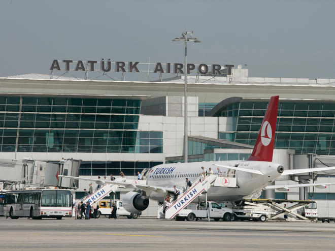 В стамбульском аэропорту возникли проблемы с посадкой самолетов