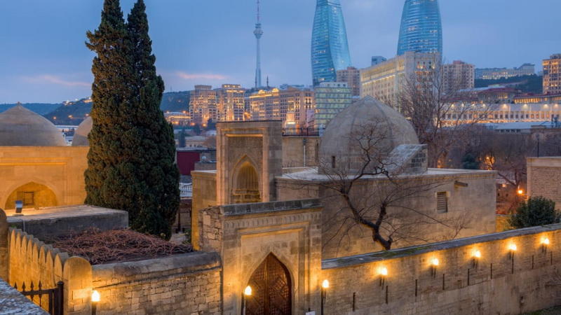 CNN рассказал о завораживающей архитектуре Баку