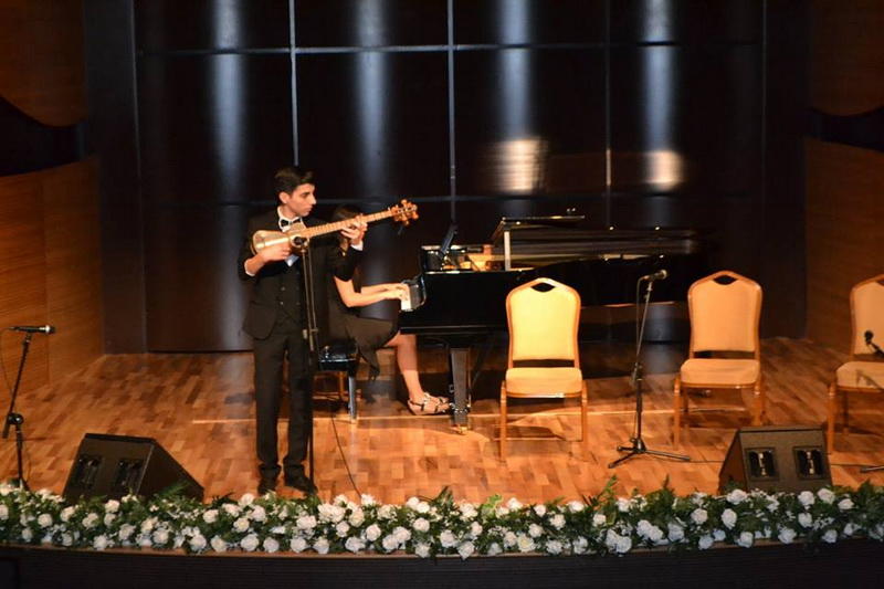 В Центре мугама прошел яркий концерт в честь 100-летия АДР