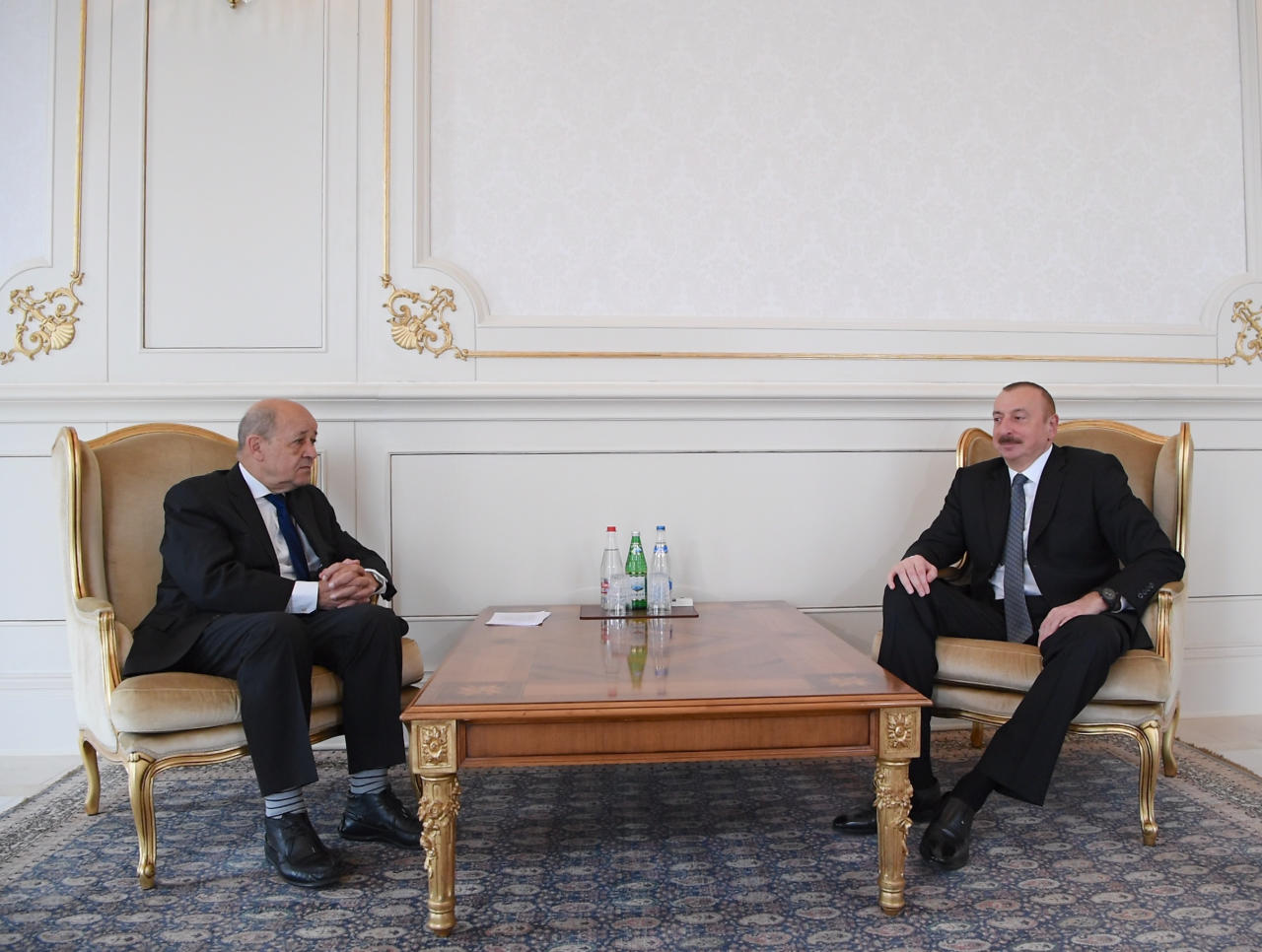 Президент Ильхам Алиев принял главу МИД Франции