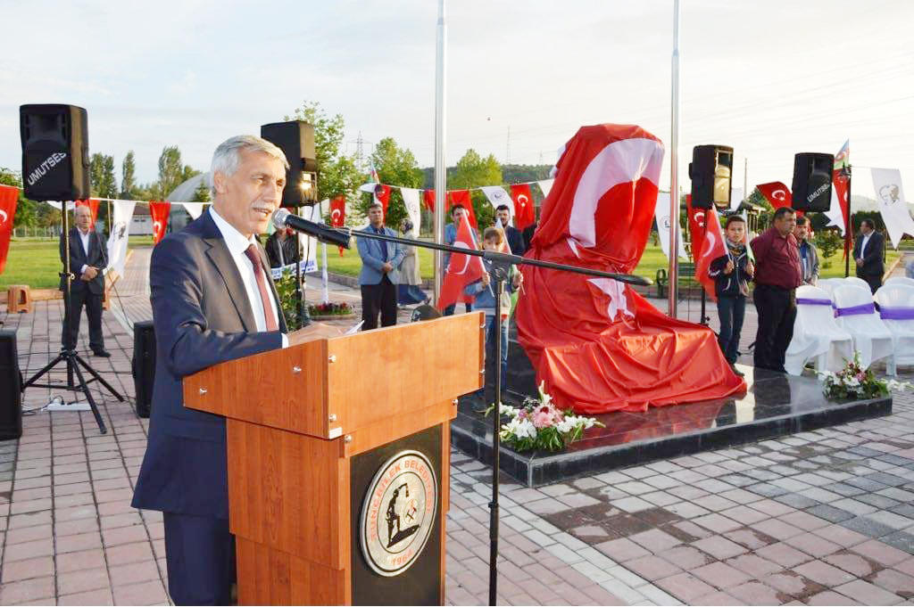 В Тунчбилек состоялось открытие парка Азербайджан и памятника жертвам Ходжалы