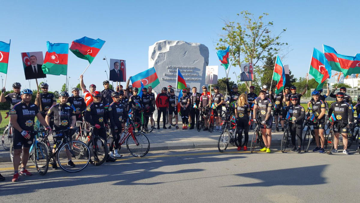 В Баку прошел велопробег, посвященный 100-летию АДР