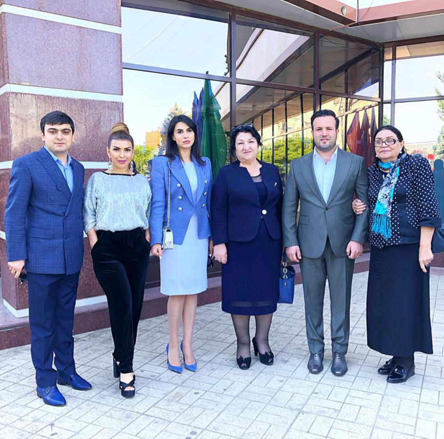 Азербайджанский певец удостоен благодарности партии "Единая Россия"